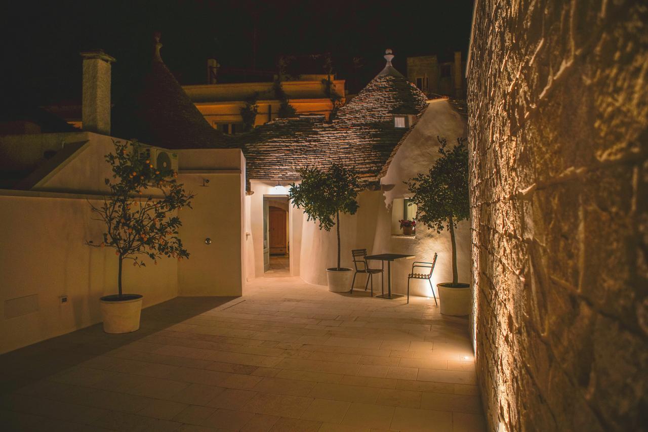 Trullo Essenza-Trulli Anti Charme & Relax Bed & Breakfast Алберобело Екстериор снимка
