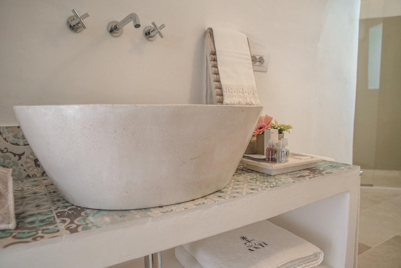 Trullo Essenza-Trulli Anti Charme & Relax Bed & Breakfast Алберобело Екстериор снимка
