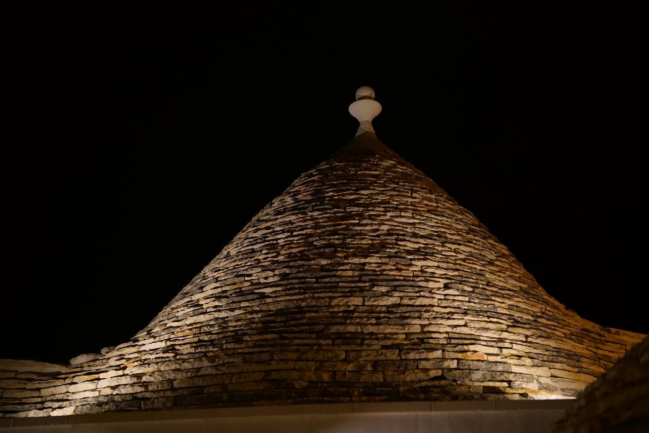 Trullo Essenza-Trulli Anti Charme & Relax Bed & Breakfast Алберобело Екстериор снимка