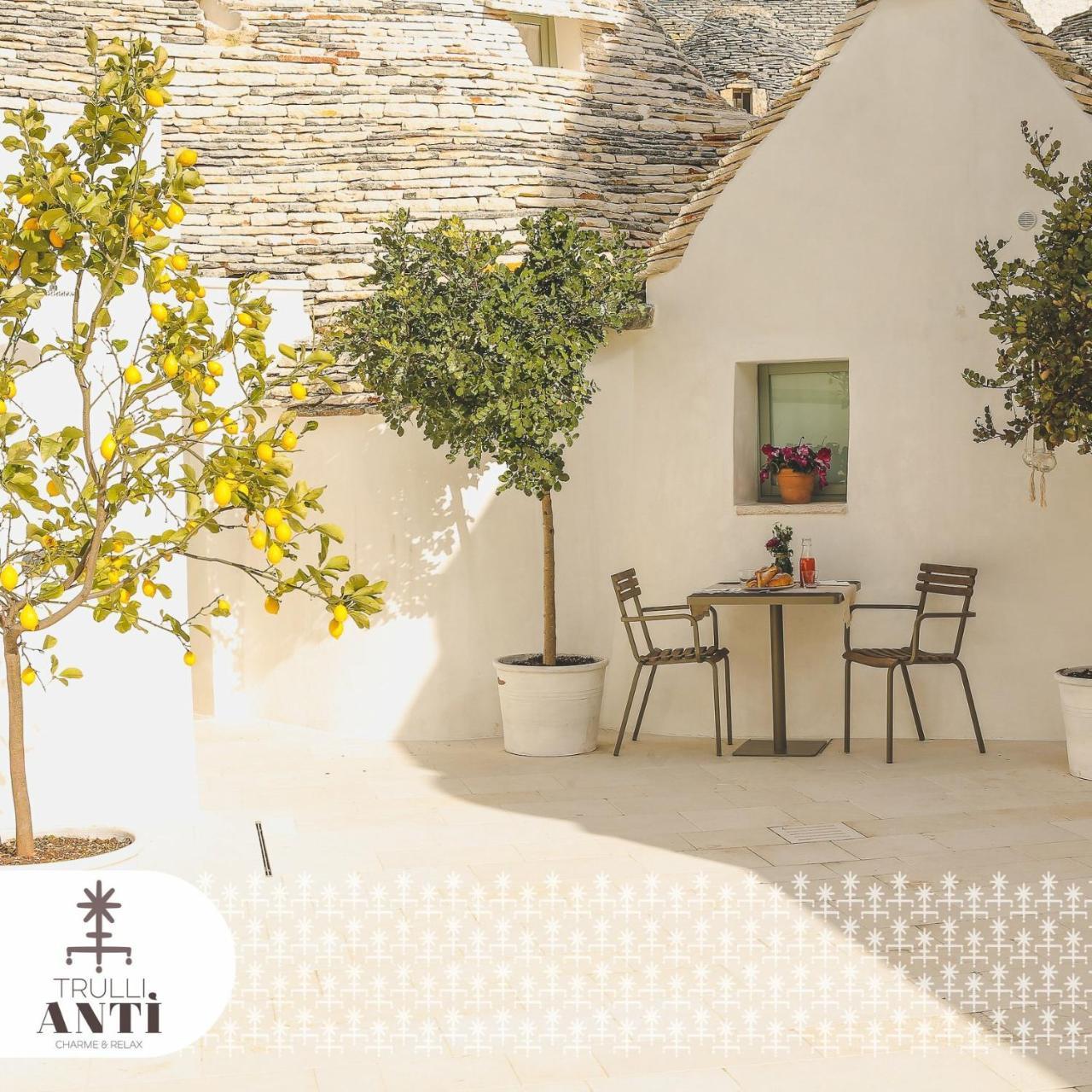 Trullo Essenza-Trulli Anti Charme & Relax Bed & Breakfast Алберобело Екстериор снимка